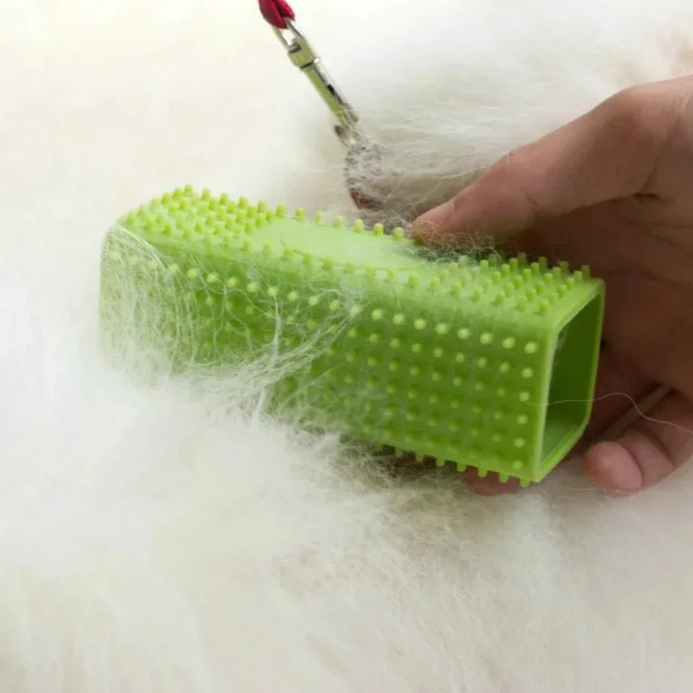 Escova de Silicone Removedora de Pelos para Cães – Escova de Borracha para Limpeza de Sofás, Tapetes, Roupas e Automóveis**